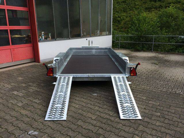 Kastenanhänger Saris Magnum Explorer 3000 kg - Baumaschinentransporter