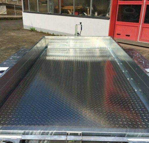 Tieflader Saris Magnum Explorer 3500 - Bagger und Baumaschinenanhänger