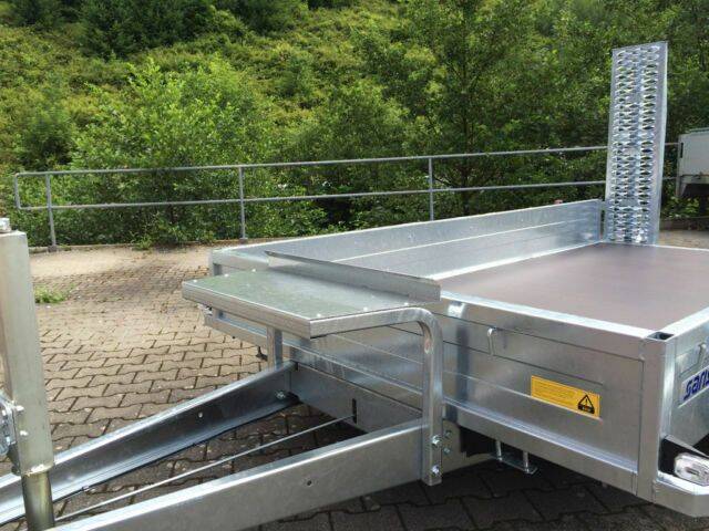 Tieflader Saris Magnum Explorer 3500 - Bagger und Baumaschinenanhänger