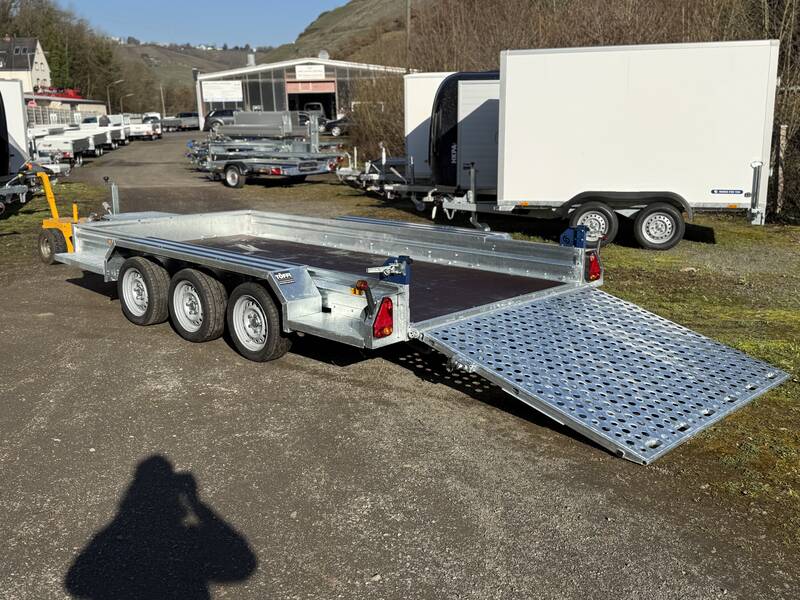 saris-magnum-s-tridem-hinten Tieflader Saris Magnum S MG 400 182 3500 3 - 4 Meter Baumaschinenanhänger Tridem