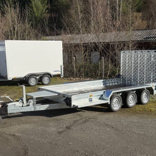 saris-magnum-s-tridem-vorne Tieflader Saris Magnum S MG 400 182 3500 3 - 4 Meter Baumaschinenanhänger Tridem