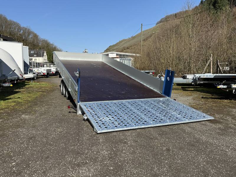 Autotransporter Saris TP 507 210 3500 3 Tridem mit Heckrampe kippbar und Aluwänden