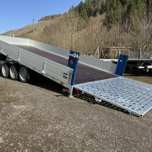 Autotransporter Saris TP 507 210 3500 3 Tridem mit Heckrampe kippbar und Aluwänden