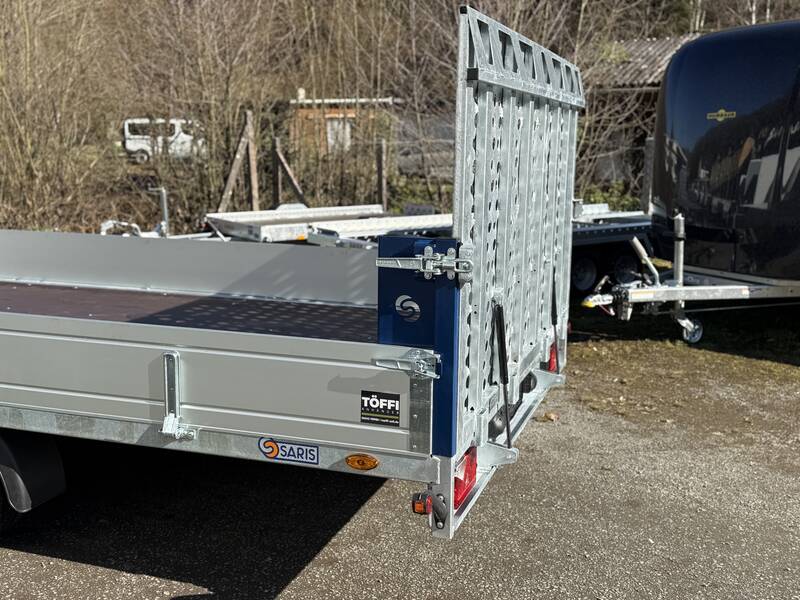Autotransporter Saris TP 507 210 3500 3 Tridem mit Heckrampe kippbar und Aluwänden