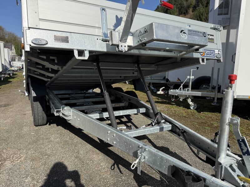 Autotransporter Saris TP 507 210 3500 3 Tridem mit Heckrampe kippbar und Aluwänden