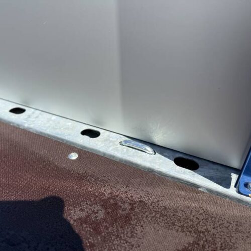 Autotransporter Saris TP 507 210 3500 3 Tridem mit Heckrampe kippbar und Aluwänden