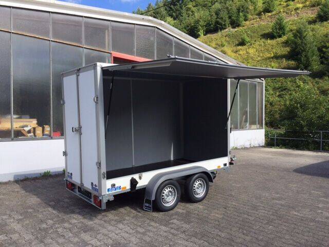 Kofferanhänger Saris FW 3,06x1,54 mit 2m Innenhöhe & Verkaufsklappe!