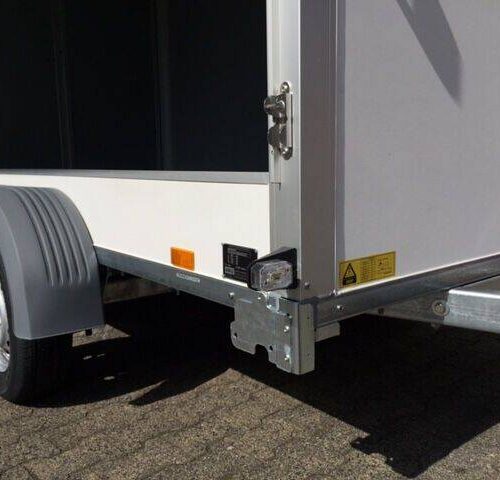 saris-verkaufsanhaenger-fw-2000-09 Verkaufsanhänger Saris FW 3,05x1,52 Verkaufsanhänger mit 2m Innenhöhe!