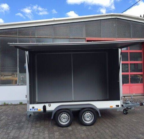 saris-verkaufsanhaenger-fw-2000 Verkaufsanhänger Saris FW 3,05x1,52 Verkaufsanhänger mit 2m Innenhöhe!