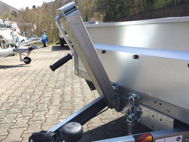 Kastenanhänger Stema Rex 25 - kompakter Kippanhänger mit Auffahrrampe