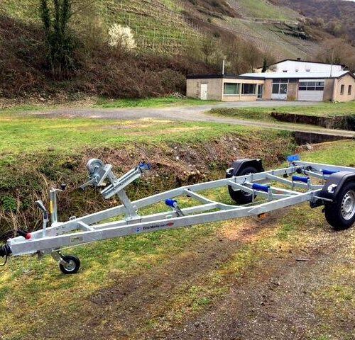 Bootstrailer TPV BA 1300kg mit Seilwinde - eine Marke von Böckmann
