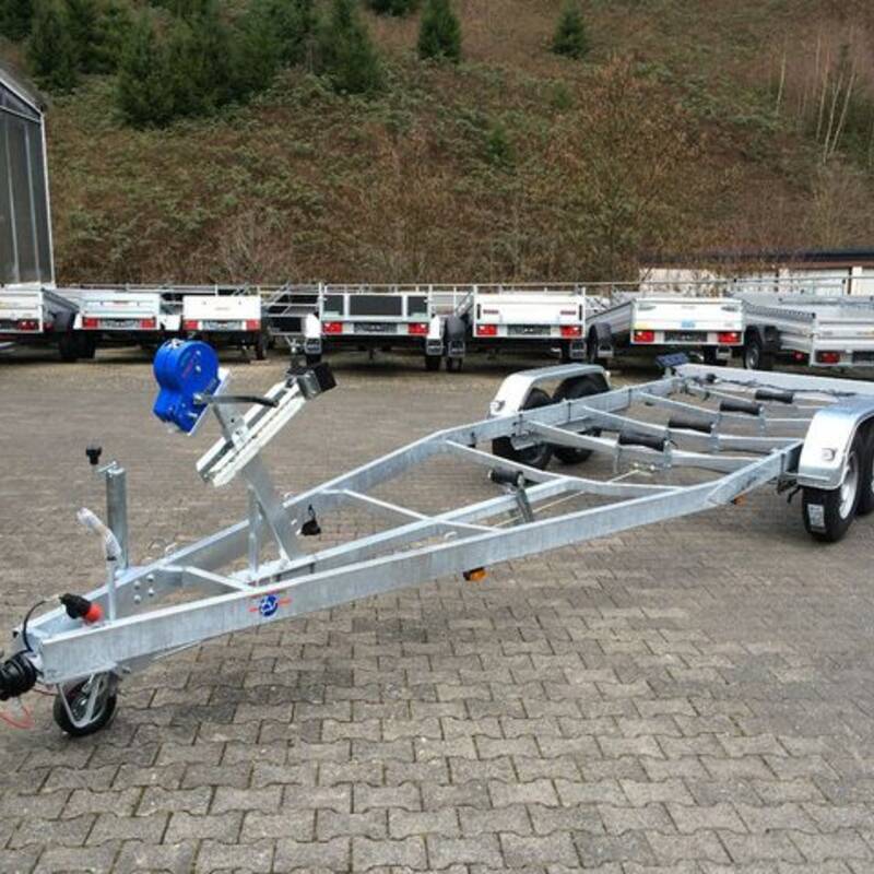 Bootstrailer TPV BA 2700kg mit Seilwinde - eine Marke von Böckmann
