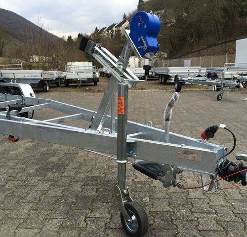 Bootstrailer TPV BA 2700kg mit Seilwinde - eine Marke von Böckmann
