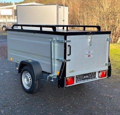 Kofferanhänger TPV KT-EU2 VS Kastenanhänger mit verstärktem Deckel