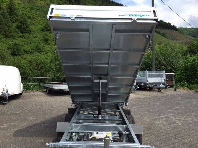 Dreiseitenkipper WM Meyer HKC 3536/186 elektrisch kippbar mit Nothandpumpe