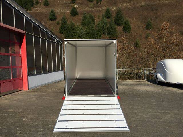 Kofferanhänger WM Meyer AZ 2740/185 S35 - 4 mtr. Koffer mit Heckrampe