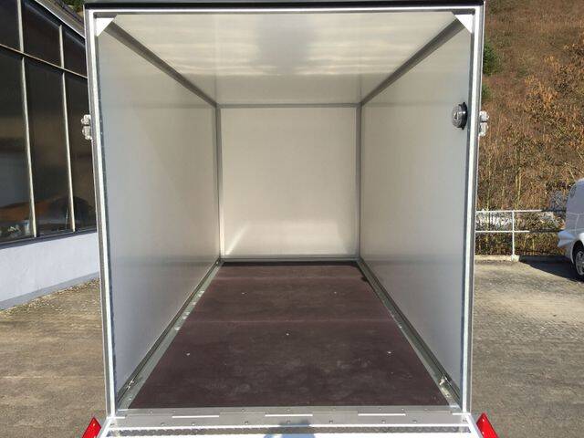 Kofferanhänger WM Meyer AZ 2740/185 S35 - 4 mtr. Koffer mit Heckrampe