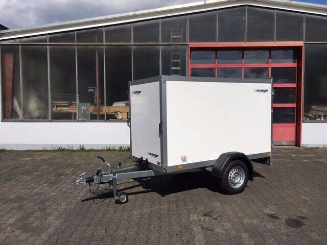 Kofferanhänger WM Meyer AZ 1325/126 S30 - kompakter gebremster Koffer